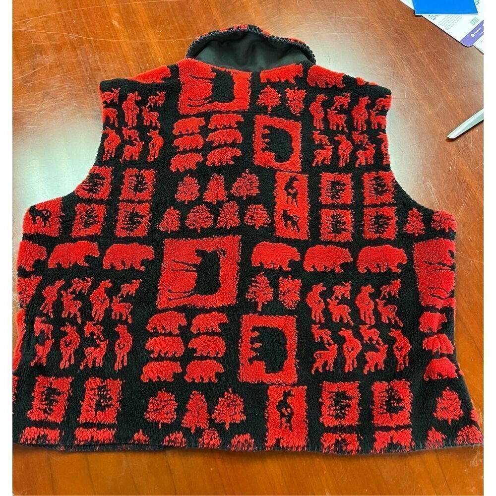 Barn Fly Red & Black Bear Pattern Button Up Sweater Vest sz L EUC - Picture 7 of 7